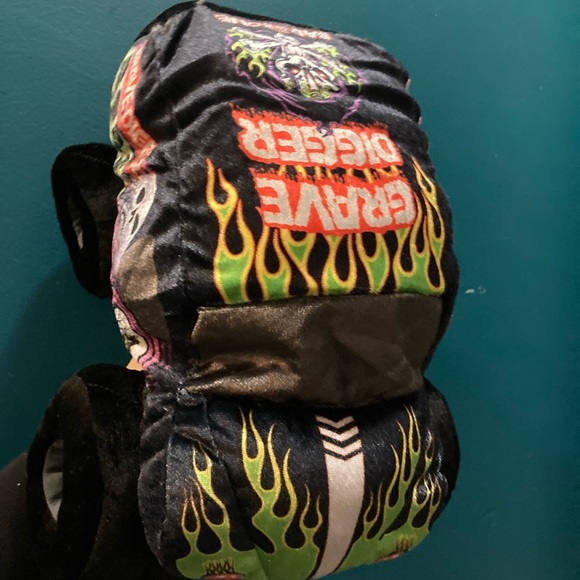 Monster Jam Grave Digger Plush 13″ Truck Soft Stuffed Plush Pillow Toy - Picture 2 of 6